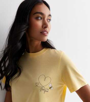 Pale Yellow Cotton Bee Free Logo T-Shirt