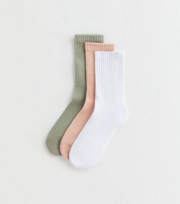3 Pack Green and White Ribbed Tube Socks New Look