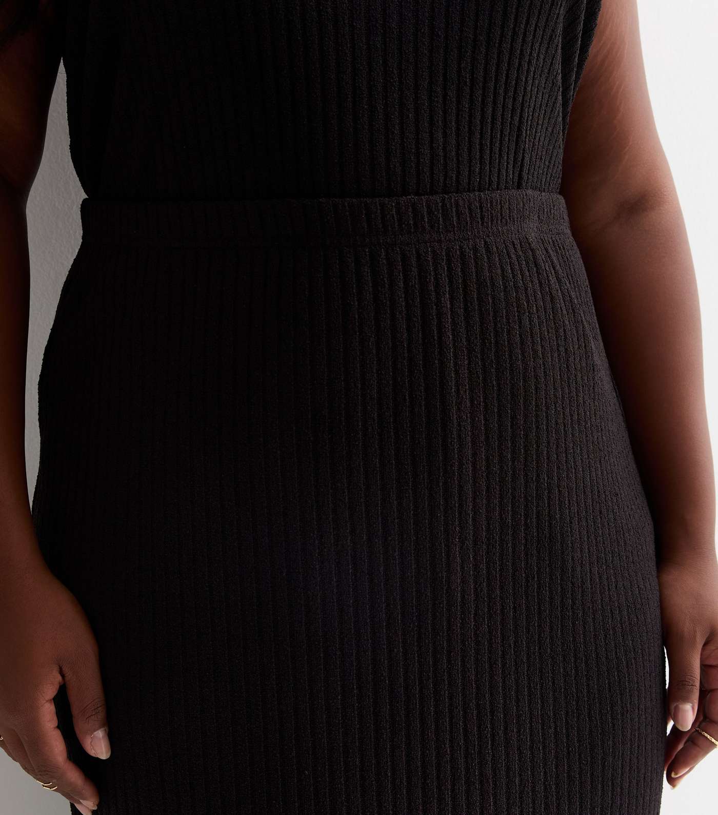 Curves Black Ribbed Midi Skirt Image 3