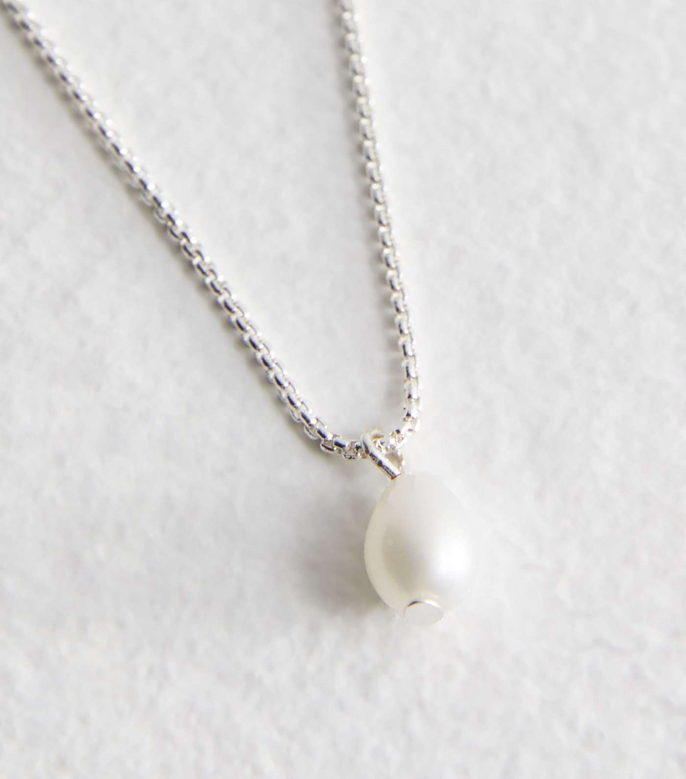 Real Silver Plate Faux Pearl Pendant Necklace Image 5