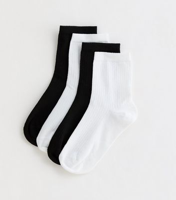 4 Pack Black and White Ribbed Ankle Socks New Look