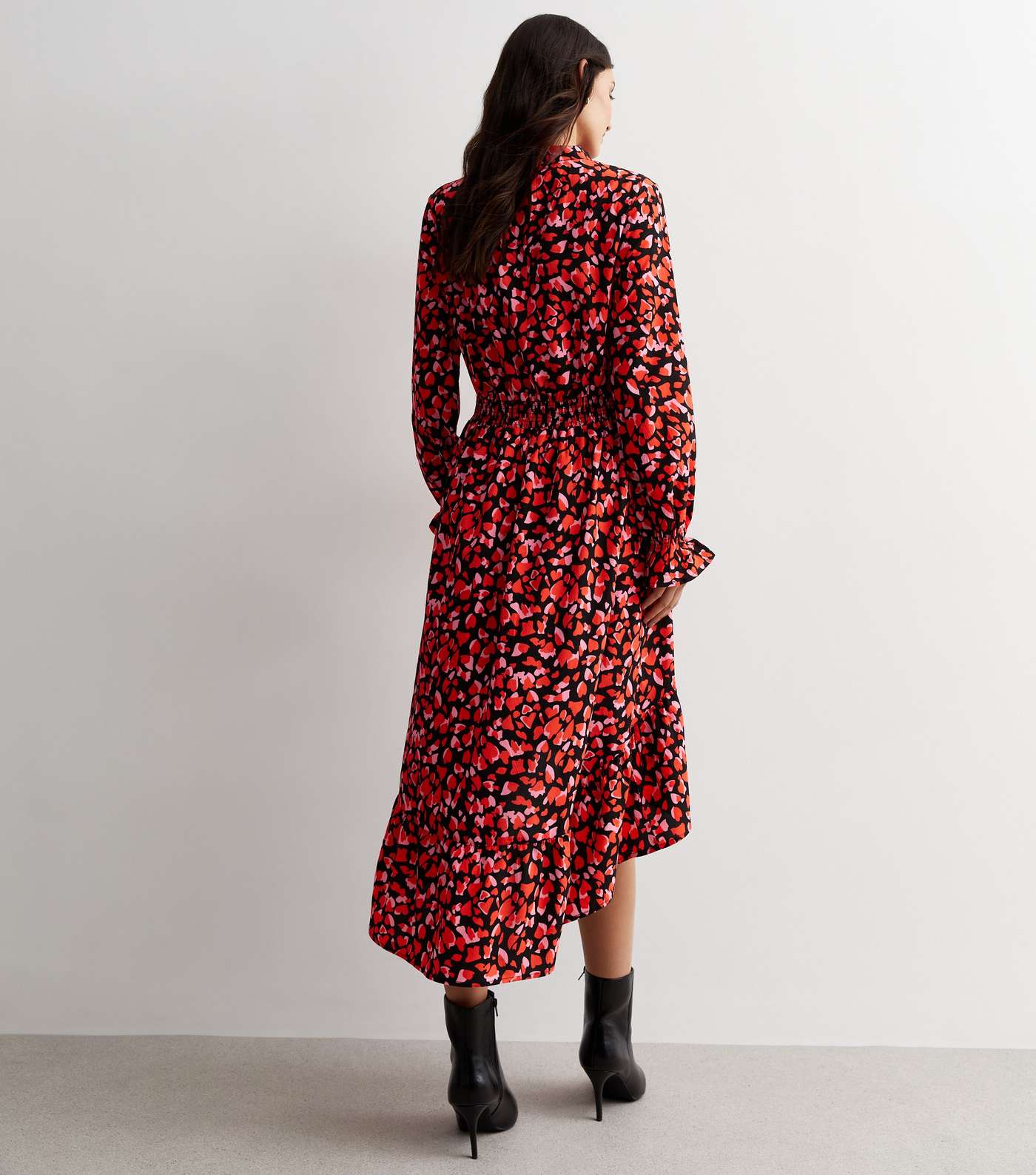 Cutie London Red Heart Print Keyhole Dip Hem Midi Dress | New Look