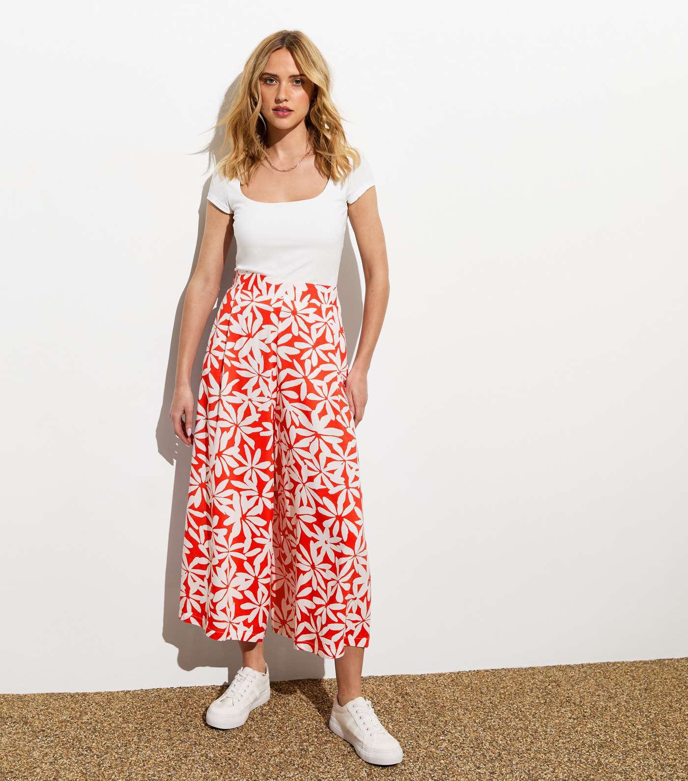 Red Floral Print Cropped Wide Leg Trousers