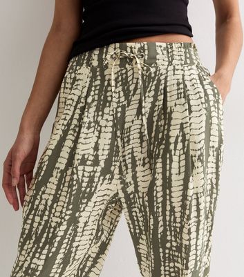 Green Abstract Print Drawstring Cuffed Joggers New Look