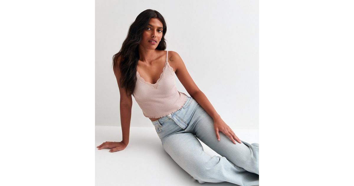 The Linear Cami Crop