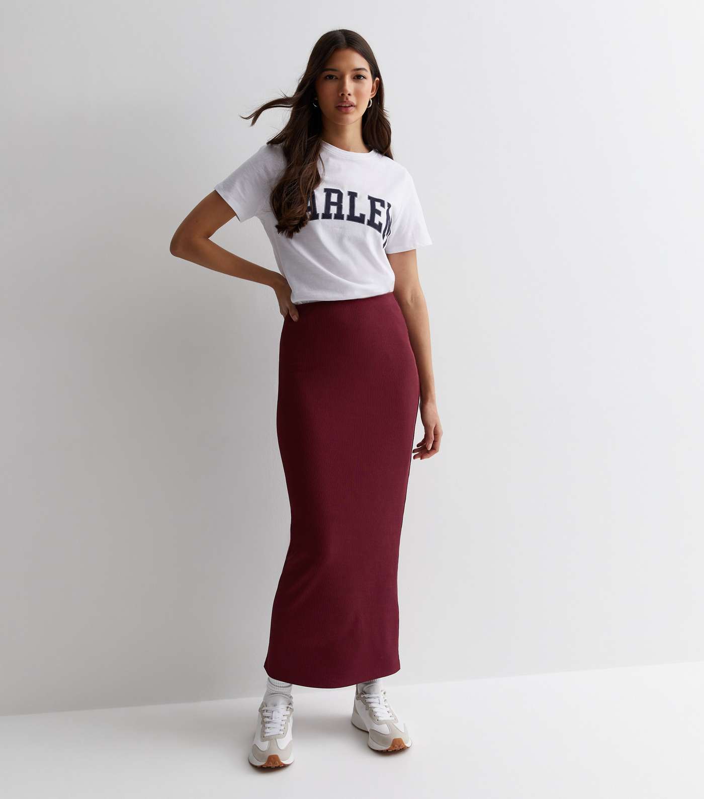 Burgundy Ribbed Midi Skirt Image 3