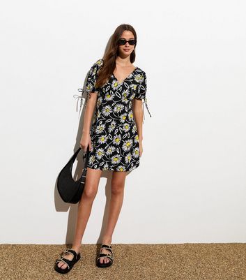 Black Daisy Print Tie Sleeve Mini Dress New Look