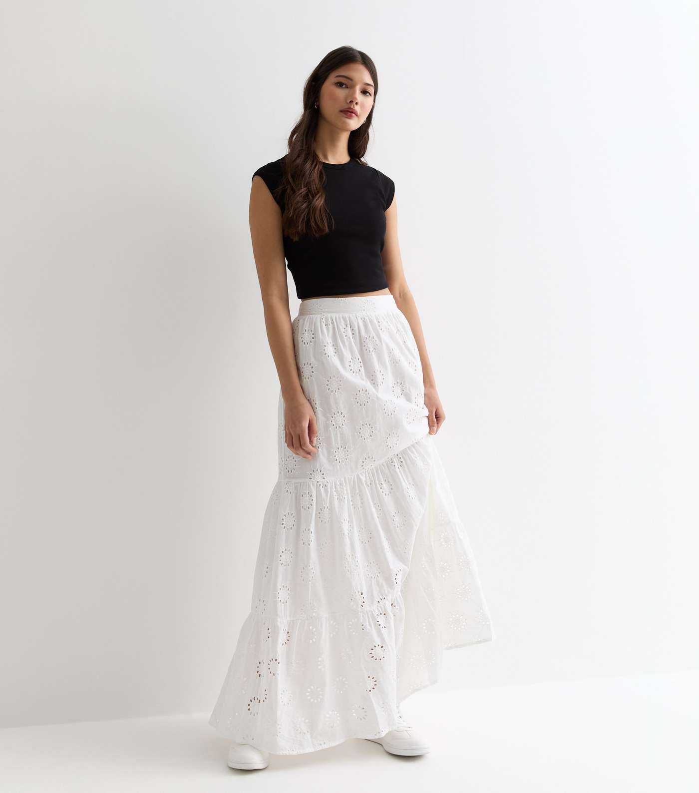 Gini London White Tiered Lace Embroidered Maxi Skirt Image 3