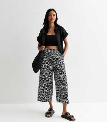 Black Abstract Print Crop Wide Leg Trousers