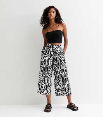 Black Abstract Print Wide Leg Crop Trousers