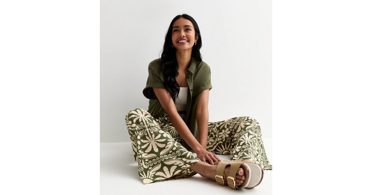 Green Mixed Print Wide Leg Trousers | New Look