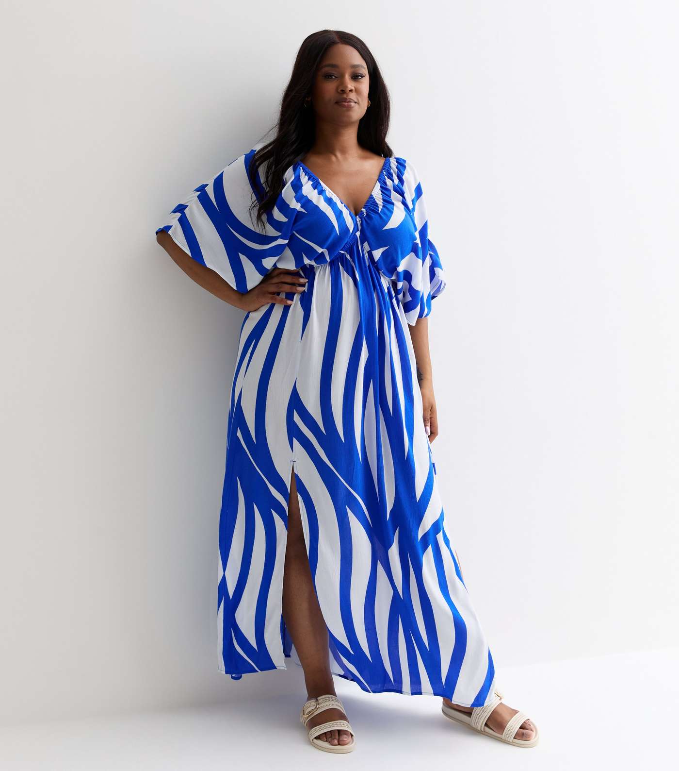 Curves Blue Line Print V Neck Maxi Beach Dress Image 2