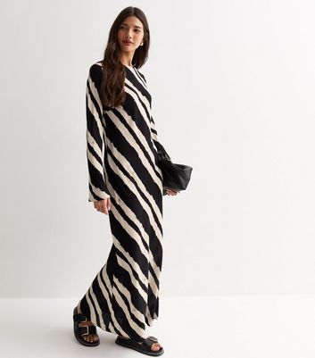 Black Diagonal Stripe Maxi Dress New Look