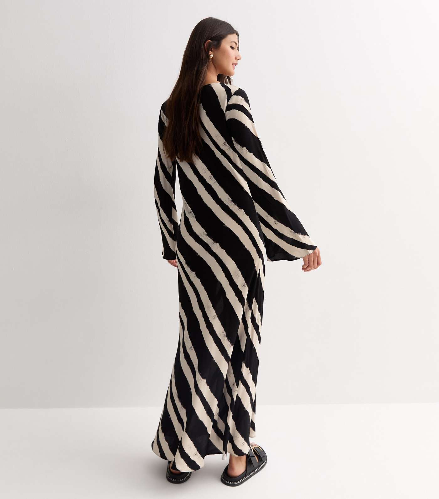Black Diagonal Stripe Maxi Dress Image 4