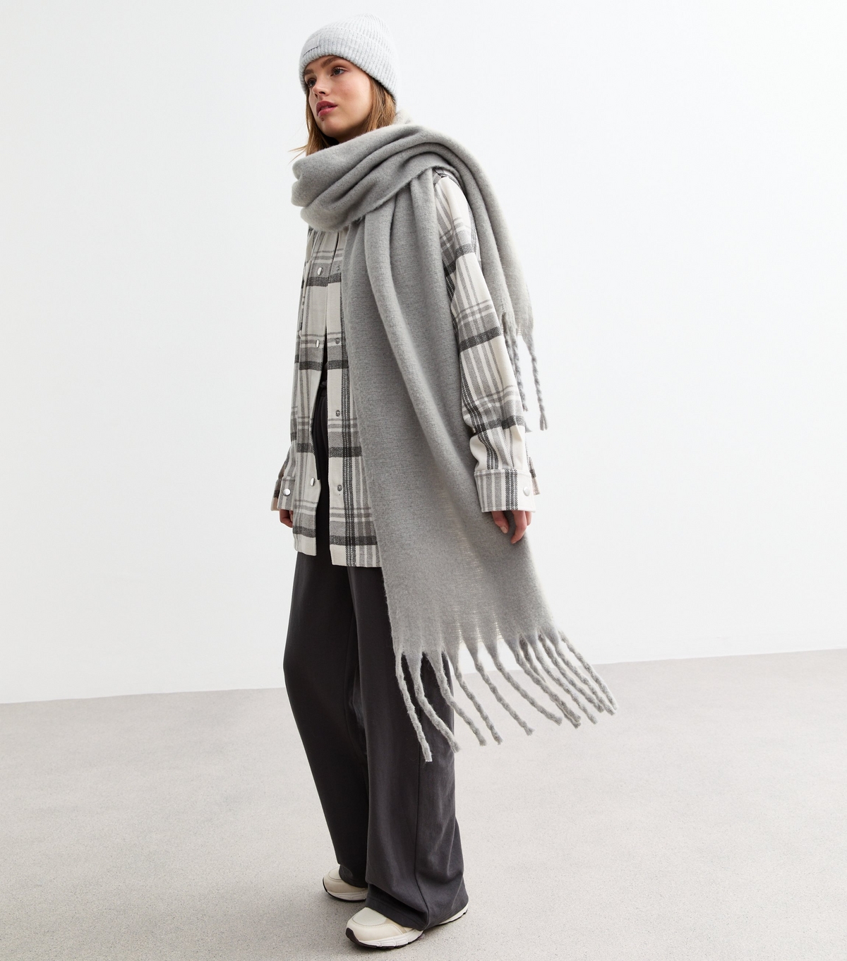 Grey Brushed Fringed Scarf New Look