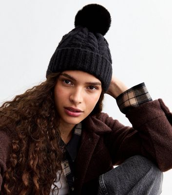 Black Faux Fur Pom Pom Bobble Hat