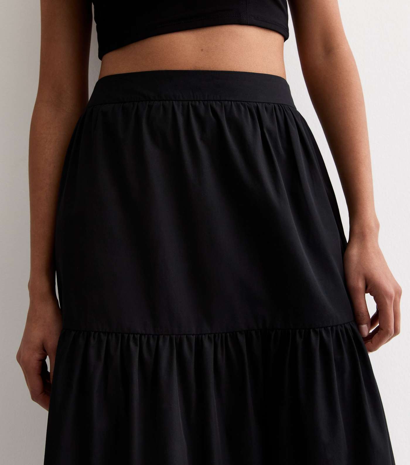 Black Poplin Tiered Maxi Skirt Image 2