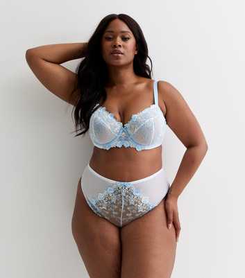 Curves White Daisy Embroidered High-Waisted Thong 