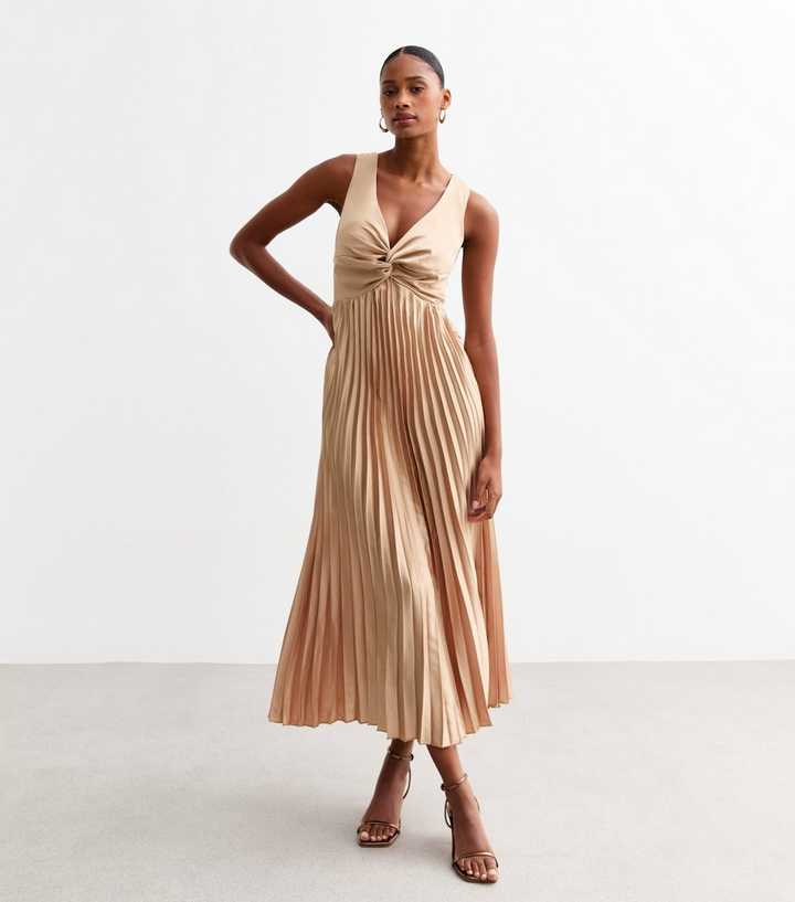 Front Twist Pleated Dress