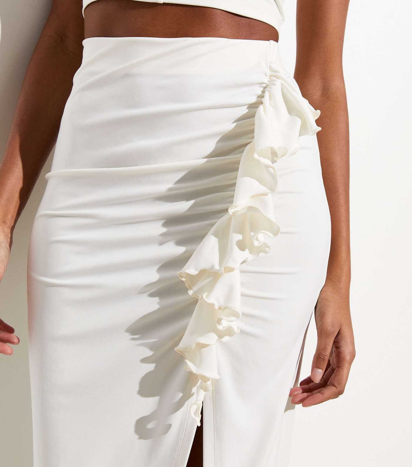 Off White Ruffle Split Hem Midi Skirt Image 3
