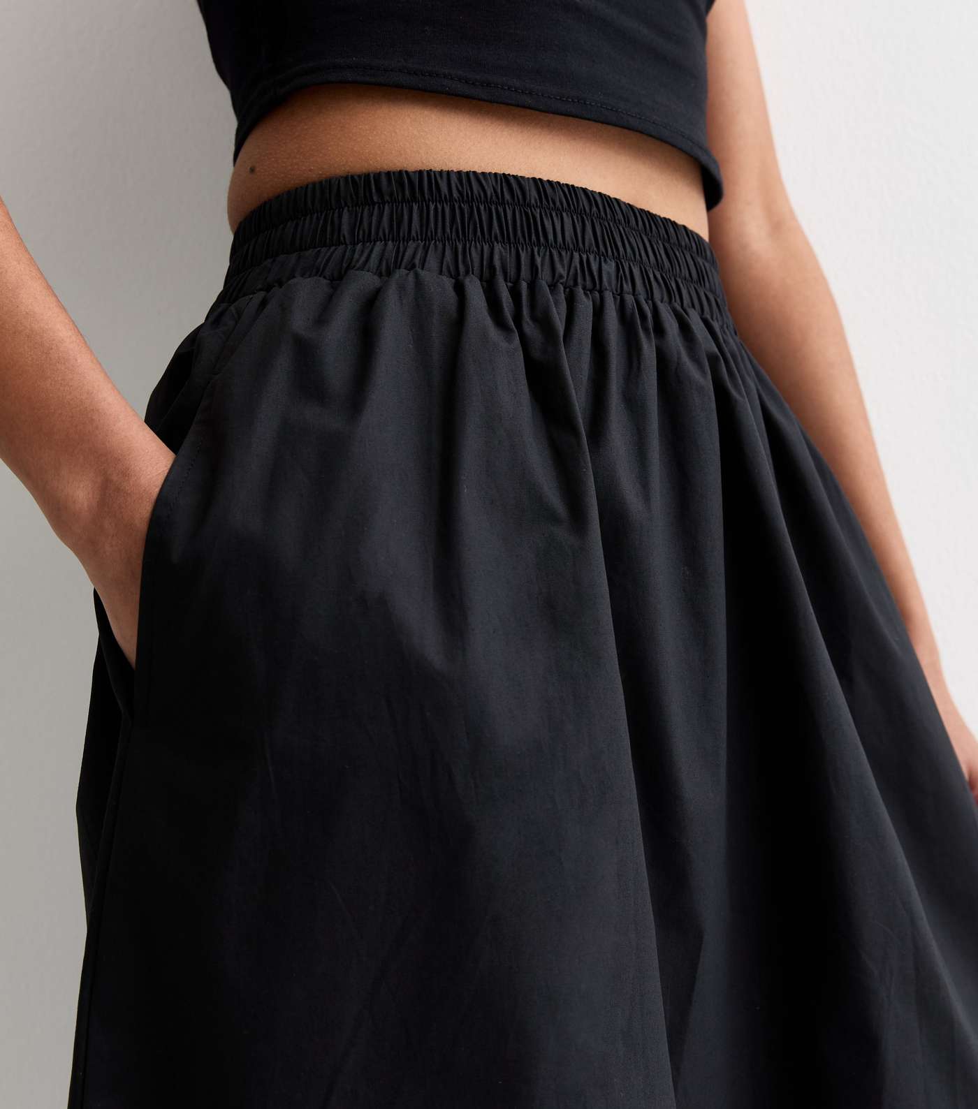 Gini London Black Elasticated Waist Midi Skirt Image 2