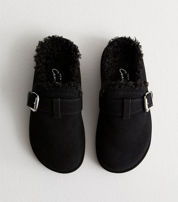 black mules with faux fur