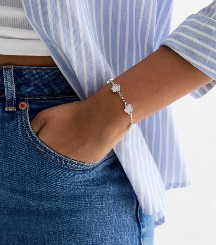 White Flower Fine Chain Bracelet New Look