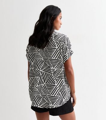 Petite White Triangle Print Oversized Top New Look