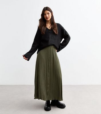 Khaki green pleated midi skirt hotsell