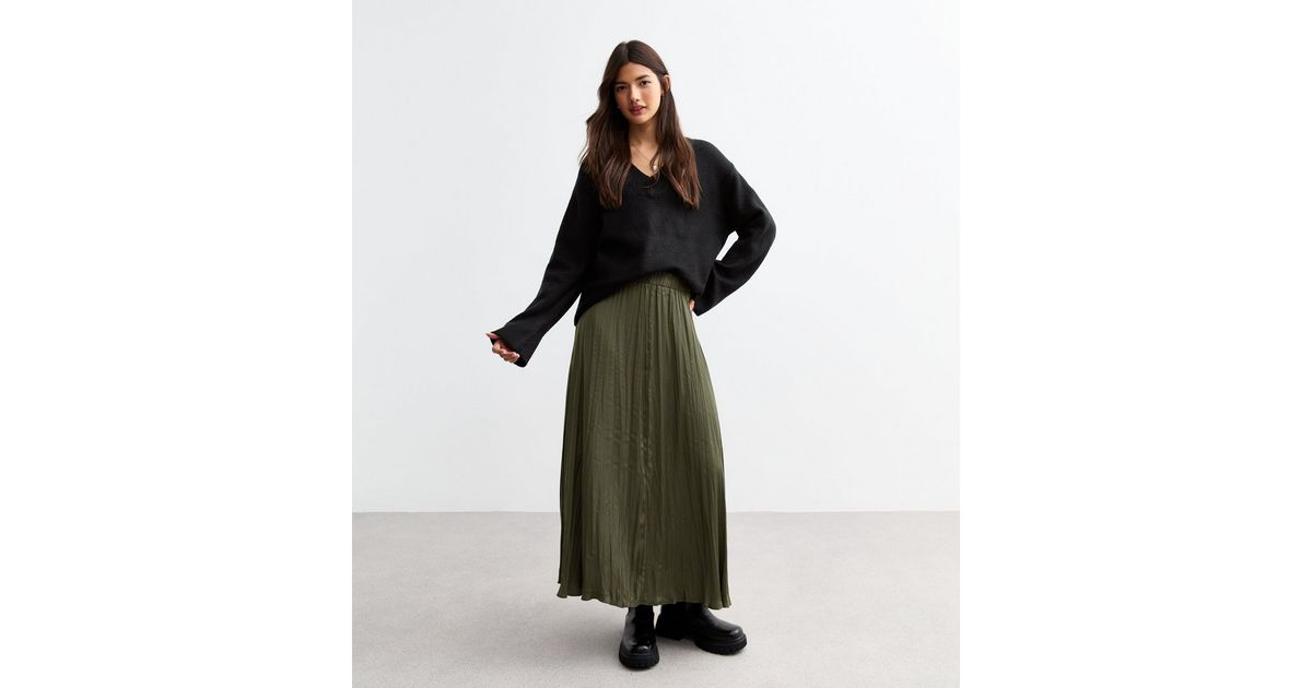 Khaki Crinkle Pleated Midi Skirt New Look