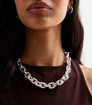 Silver Tone Chunky Link Chain Necklace 