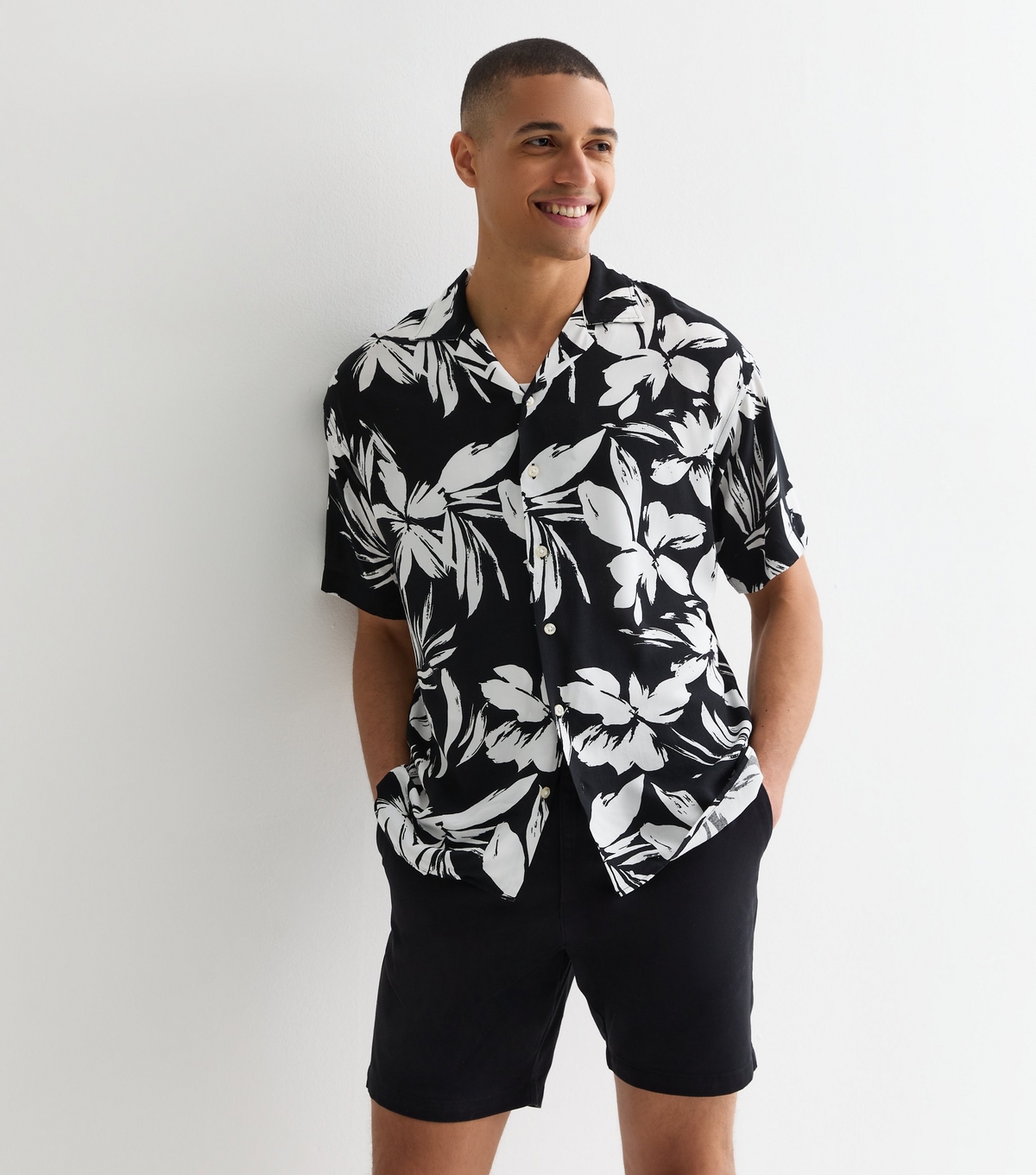 Men's Black Leaf Print Short Sleeve Resort Shirt Jack & Jones New Look