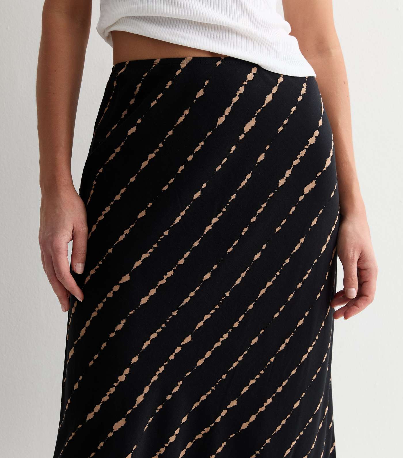 Black Diagonal Print Bias Cut Midi Skirt Image 2