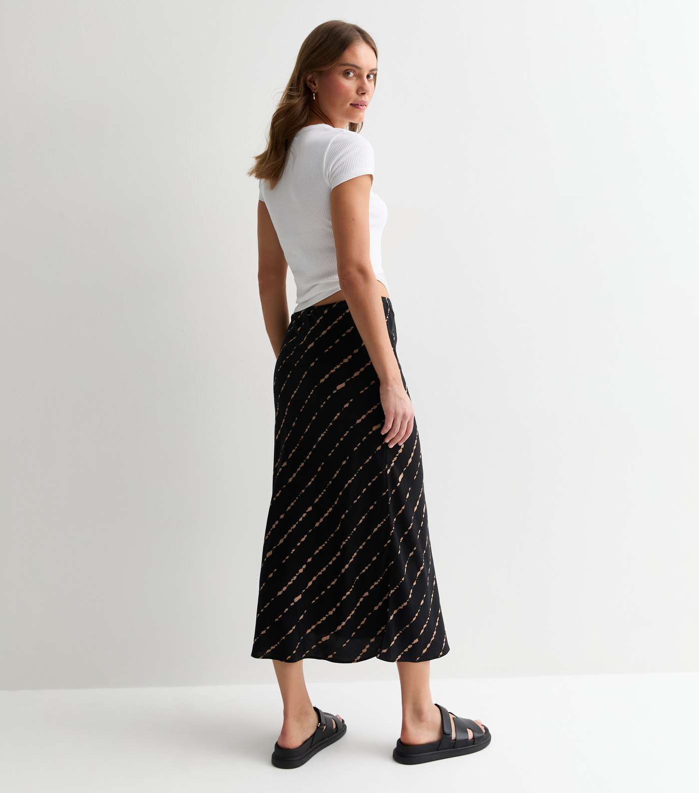 Black Diagonal Print Bias Cut Midi Skirt Image 4