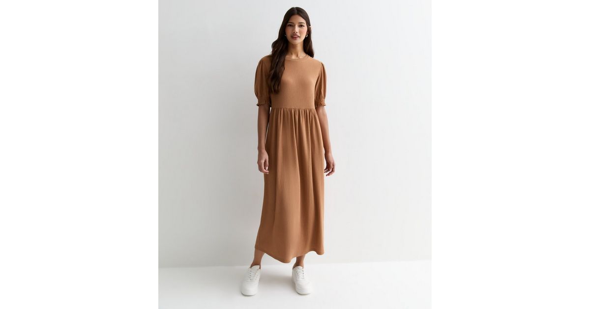 Brown Crinkle Short Sleeve Midi Smock Dress | New Look