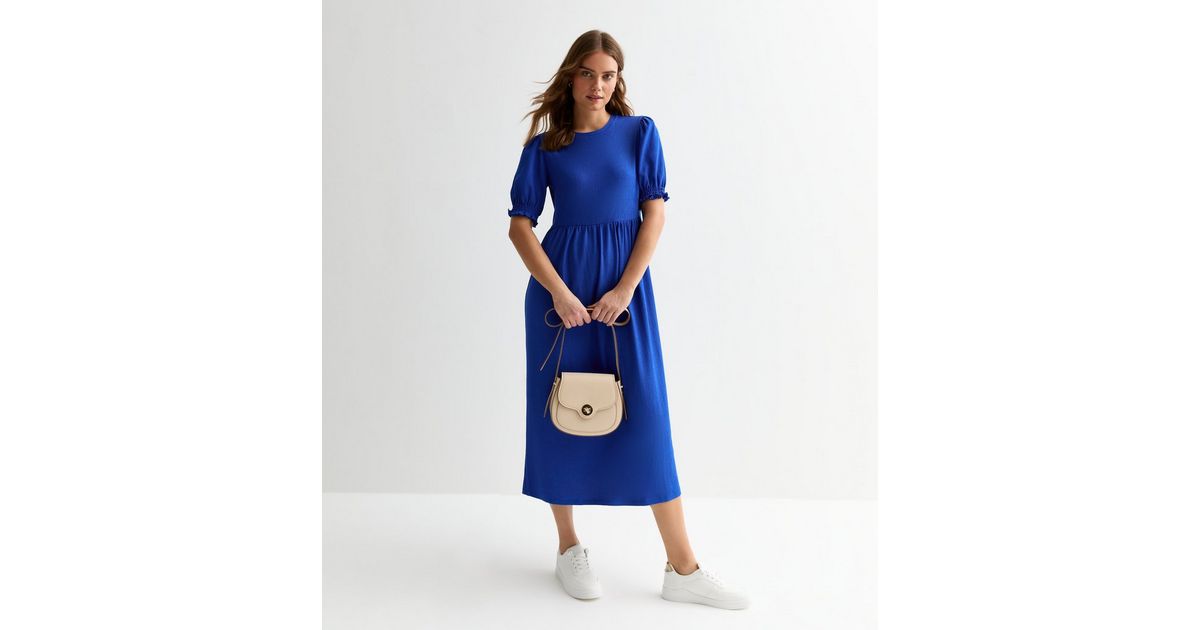 Blue Crinkle Short Sleeve Midi Smock Dress | New Look image.