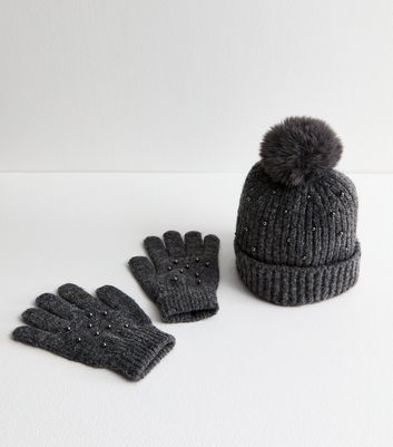Grey hat and gloves hotsell