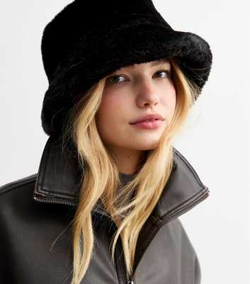 Black Faux Fur Bucket Hat