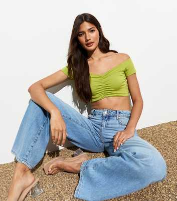 Green Ruched Short-Sleeve Crop Top 