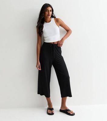 Black Ribbed Wide Leg Cropped Trousers New Look