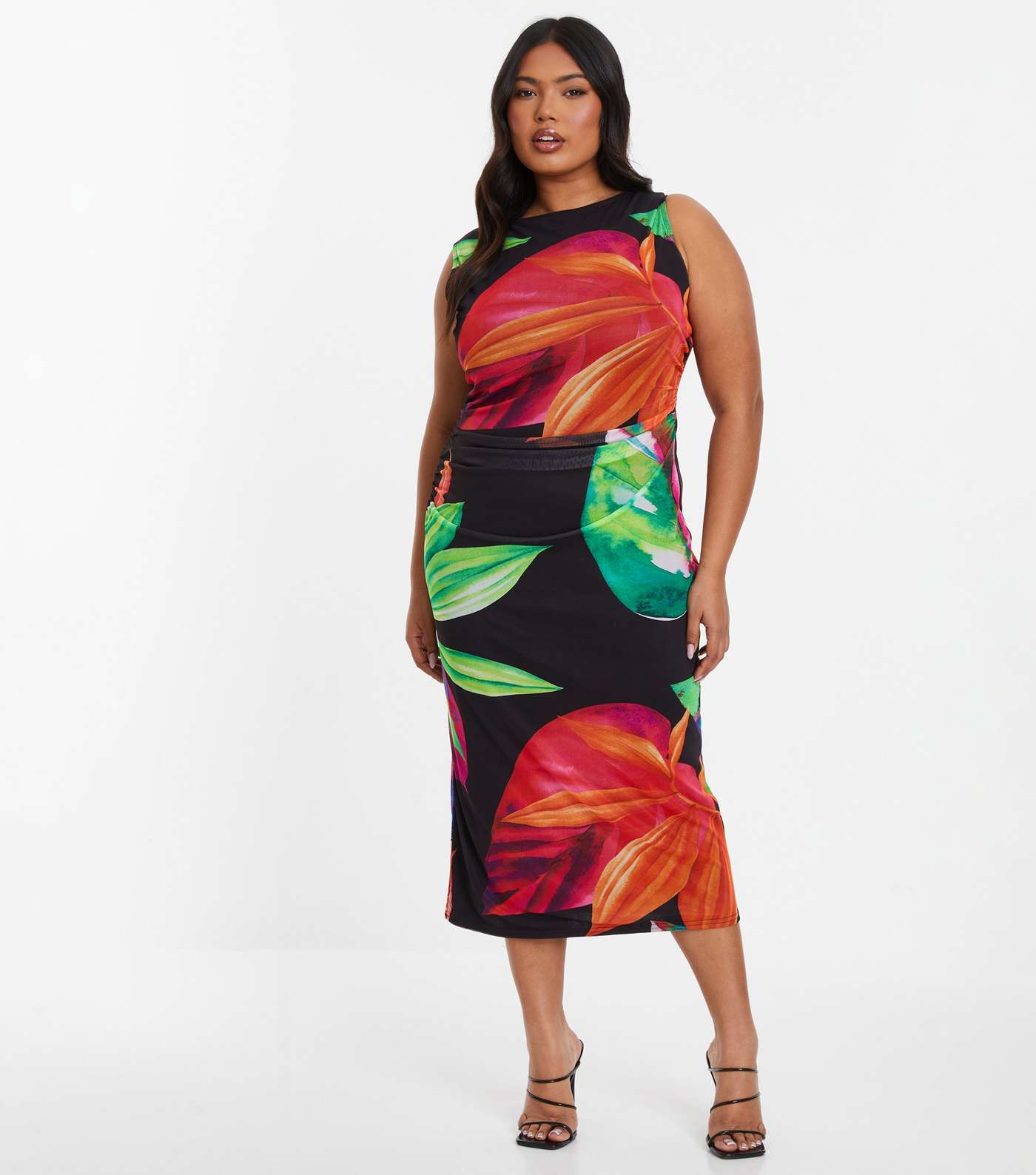 QUIZ Curves Black Floral Ruched Midi Dress