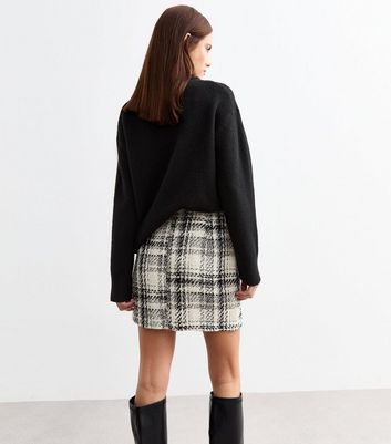 White Check Slit Hem Boucle Mini Skirt New Look