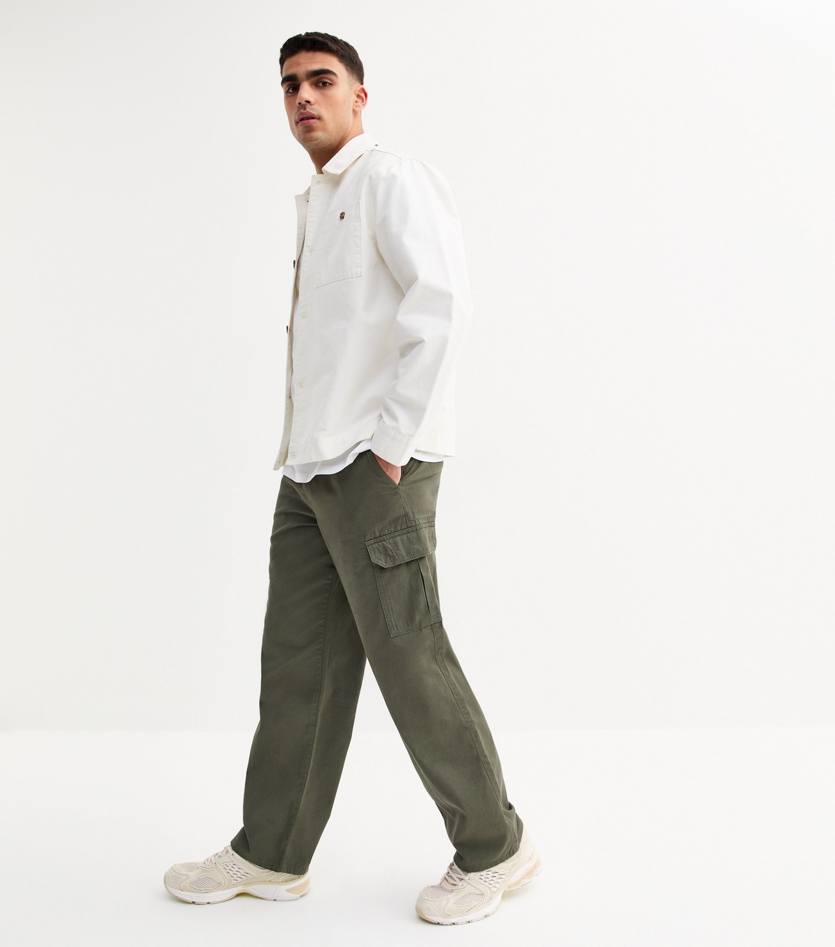 Men's Khaki Relaxed Cotton Cargo Trousers New Look