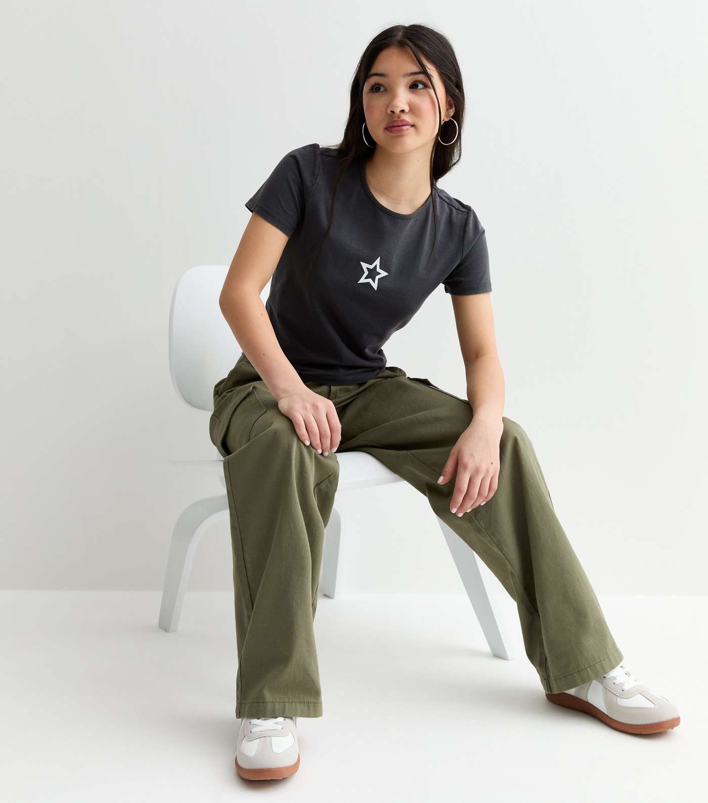 Girls Grey Distressed Star T-Shirt  Image 3