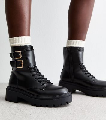 ショートブーツ・ブーティ Chunky Sole Lace-Up Boots in Black Leather Chunky Sole Lace Up Biker Boots | boohoo CA