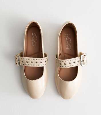 Wide Fit Off White Stud Strap Shoes