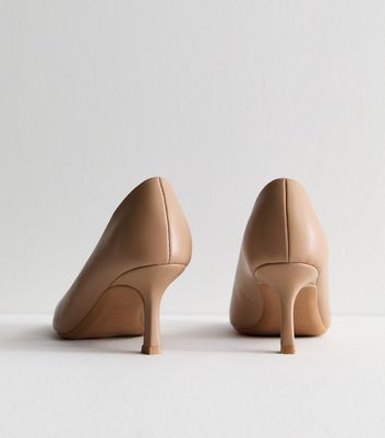 Camel court heels best sale