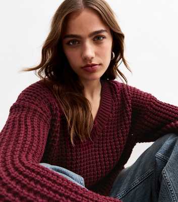 Burgundy Chunky Knit V-Neck Jumper