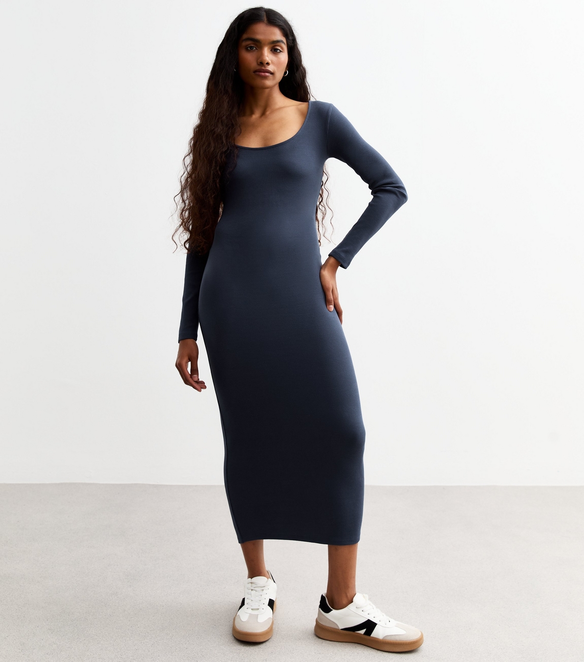 Women's Petite Navy Scoop Neck Ribbed Midi Dress New Look