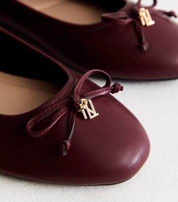 Burgundy shops flat shoes uk